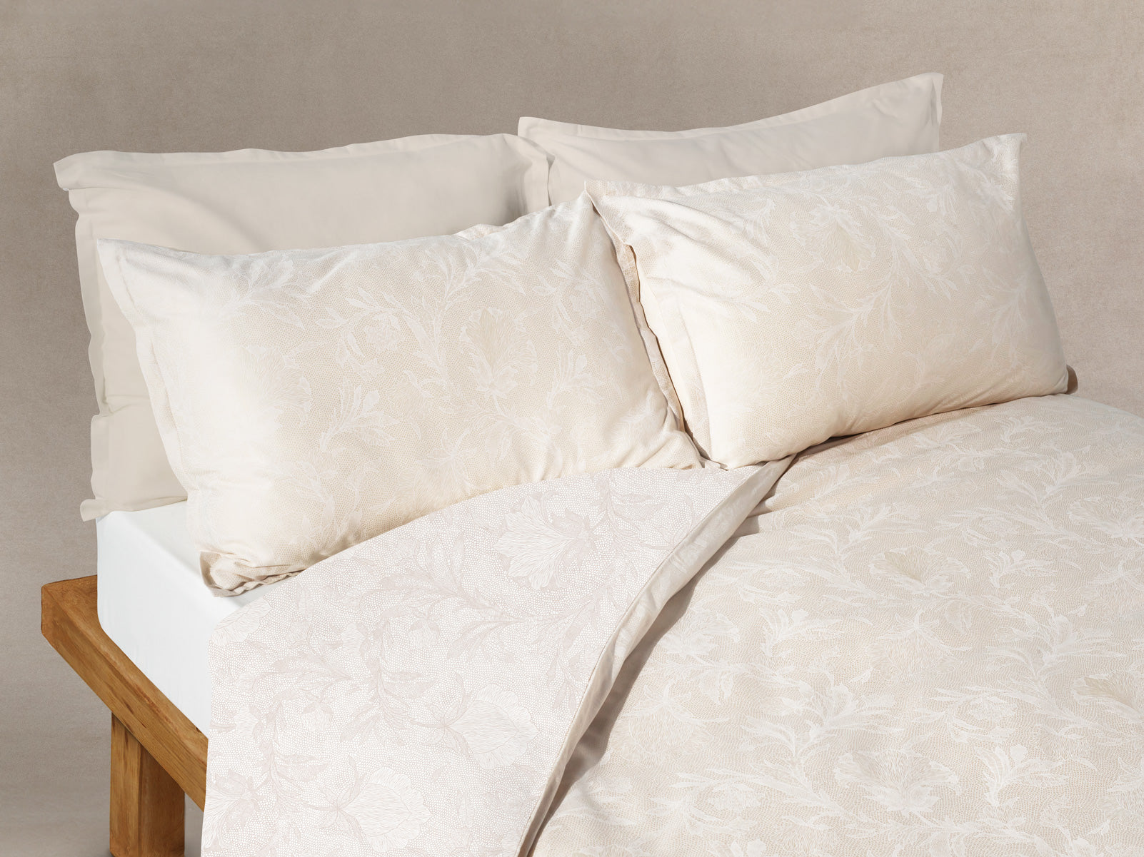 Eternal Lace duvet cover set