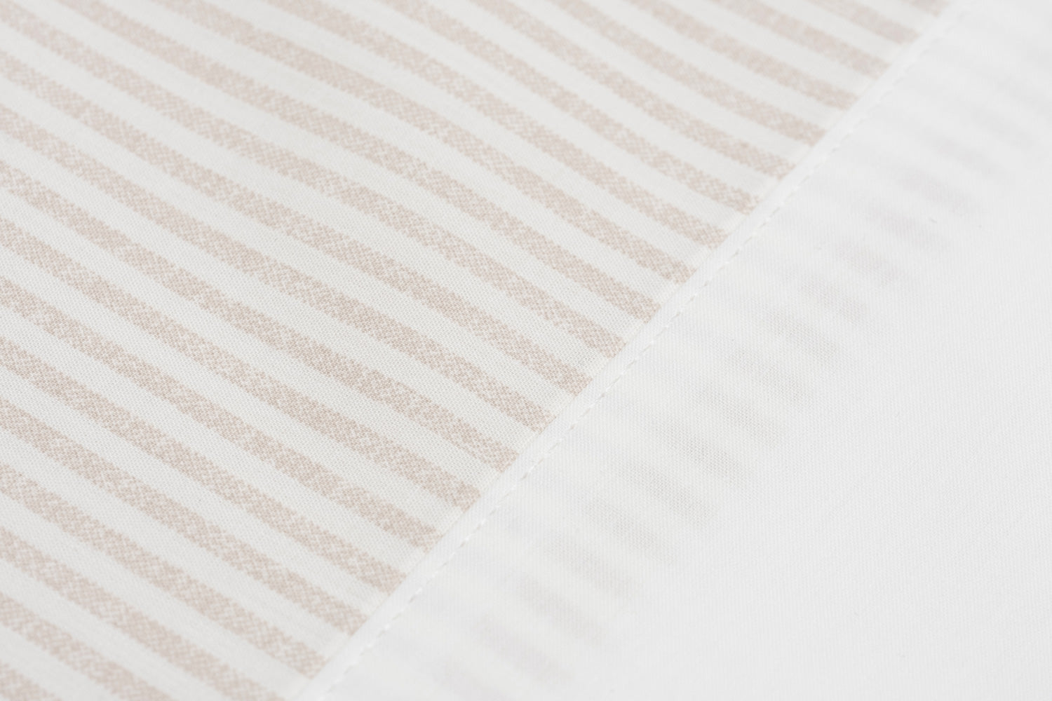 Stripesense bed sheet set