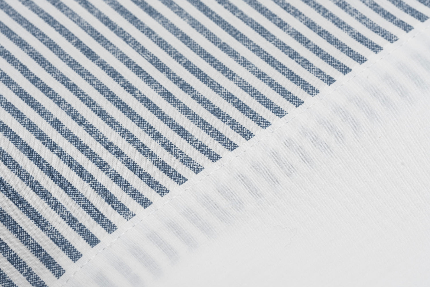 Stripesense bed sheet set