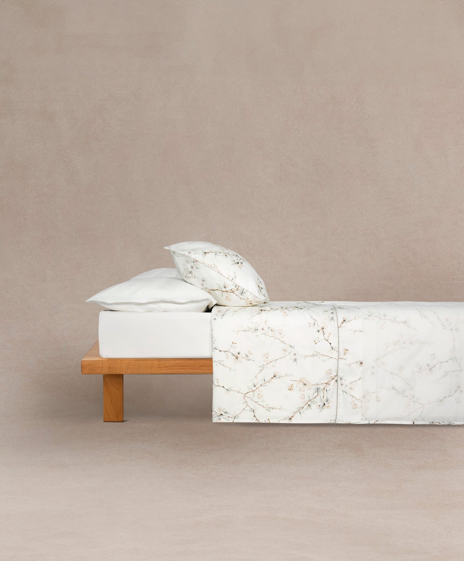 Sakura bed sheet set